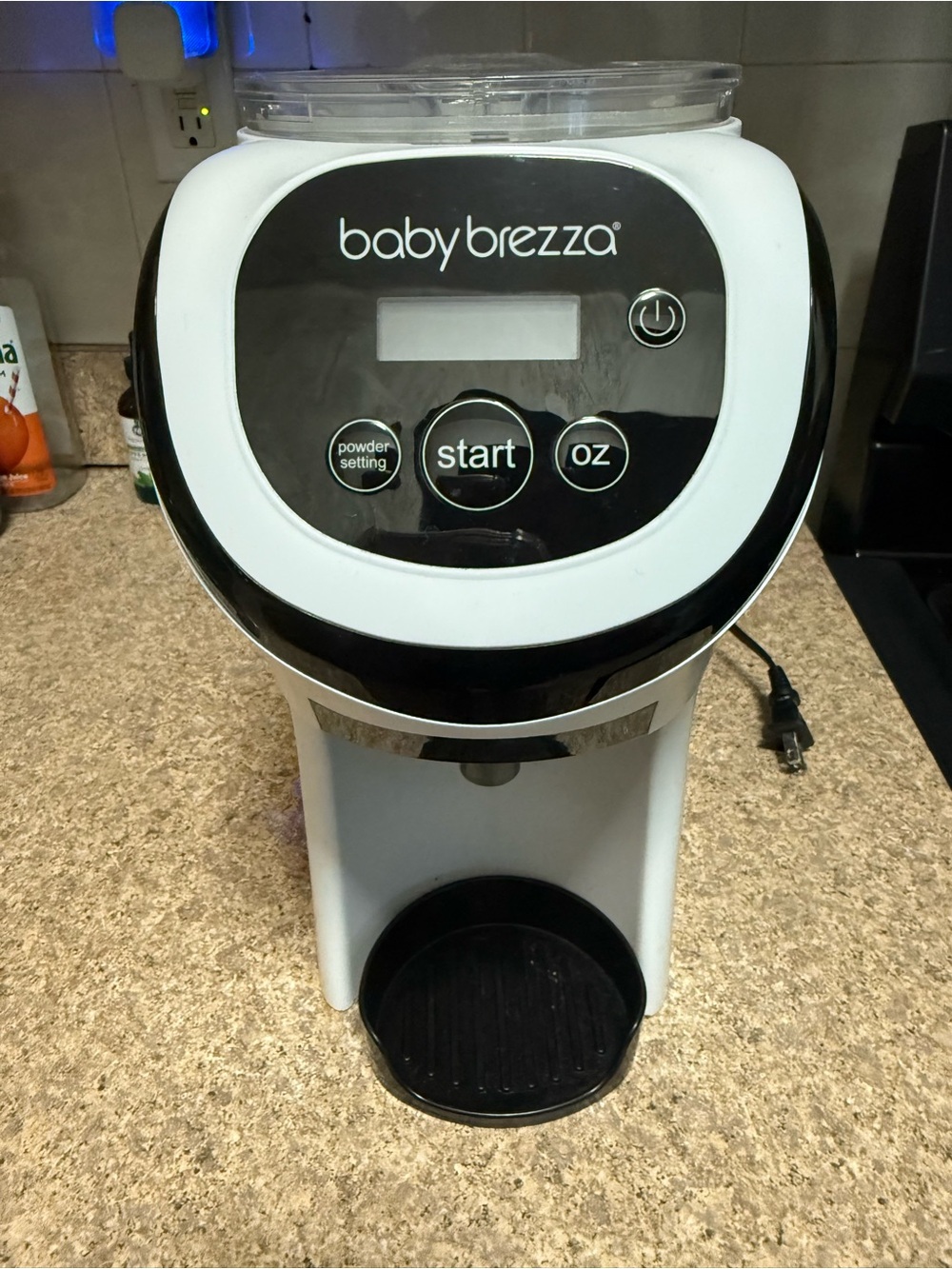 Baby Brezza Automatic Formula Dispenser – White and Black